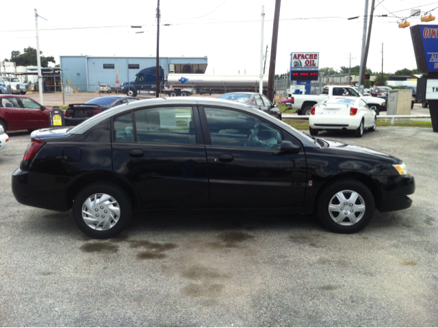 Saturn Ion 2003 photo 2