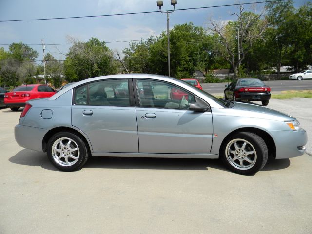 Saturn Ion 2003 photo 2