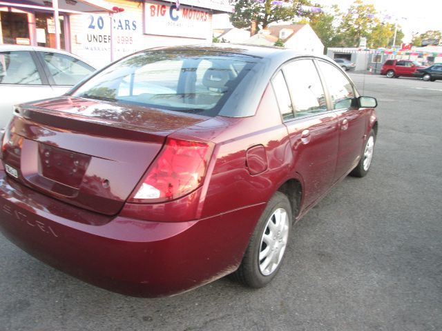 Saturn Ion 2003 photo 1