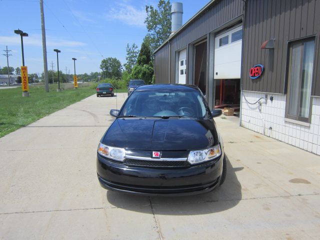 Saturn Ion 2003 photo 1