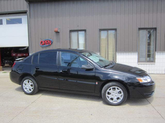 Saturn Ion 2003 photo 2