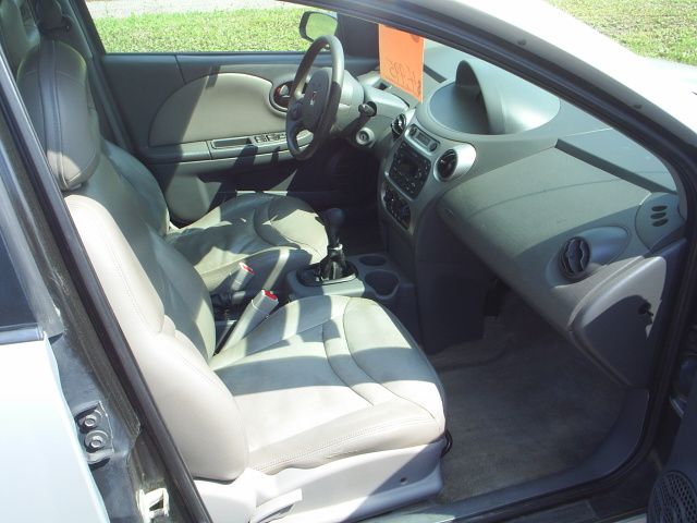 Saturn Ion 2004 photo 1