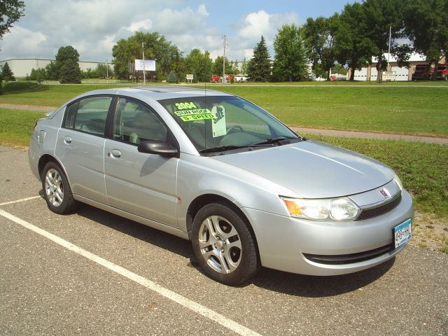 Saturn Ion 2004 photo 2