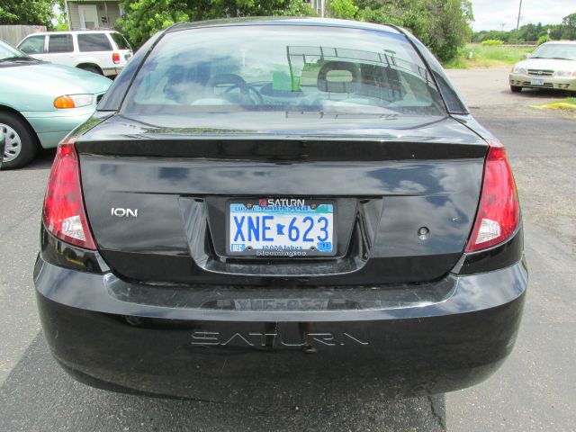 Saturn Ion 2004 photo 1