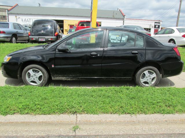 Saturn Ion 2004 photo 2