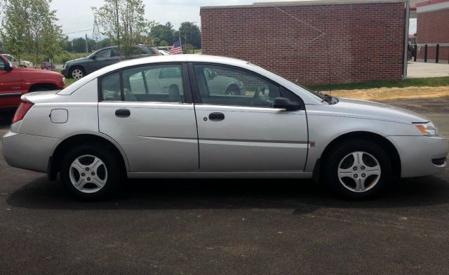 Saturn Ion 2004 photo 1