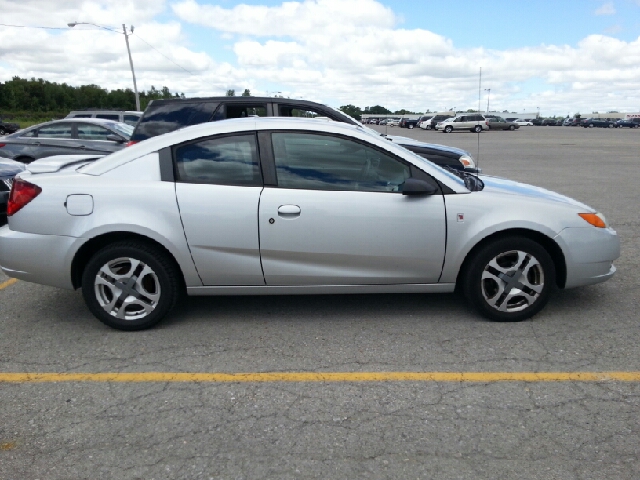 Saturn Ion 2004 photo 1