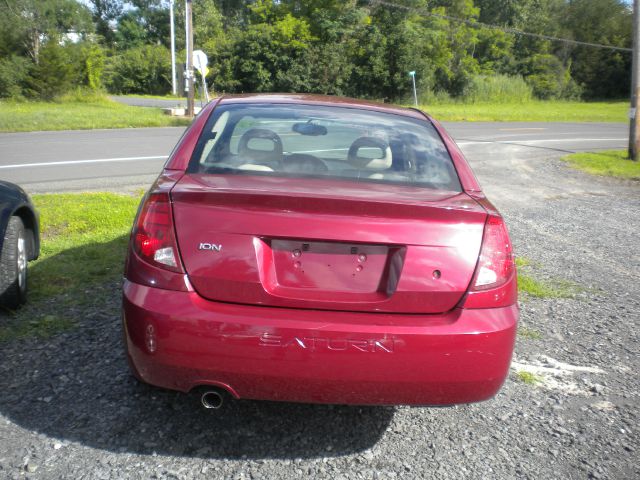 Saturn Ion 2004 photo 1