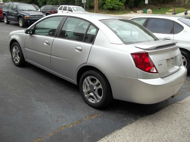 Saturn Ion 2004 photo 2