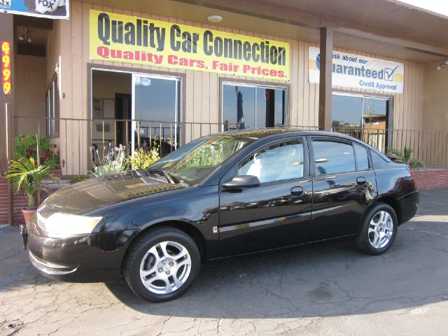 Saturn Ion 2004 photo 2