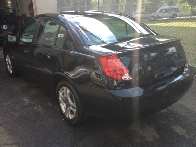 Saturn Ion 2004 photo 2