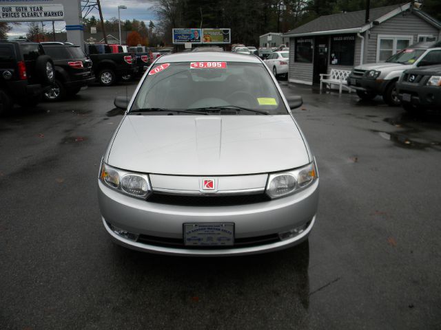 Saturn Ion 2004 photo 2