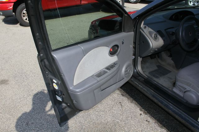 Saturn Ion 2004 photo 7