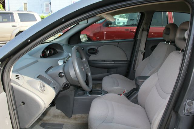 Saturn Ion 2004 photo 8