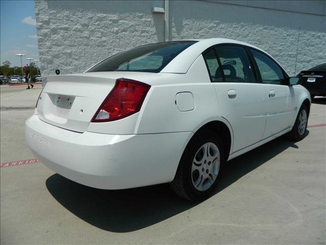 Saturn Ion 2004 photo 1