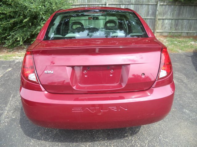 Saturn Ion 2004 photo 1