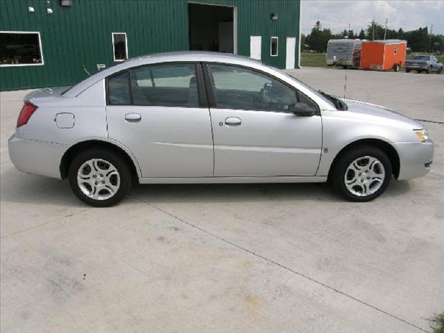 Saturn Ion 2004 photo 2