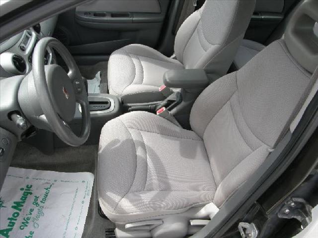 Saturn Ion 2004 photo 5