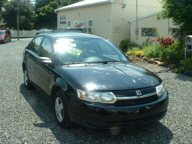 Saturn Ion 2004 photo 2