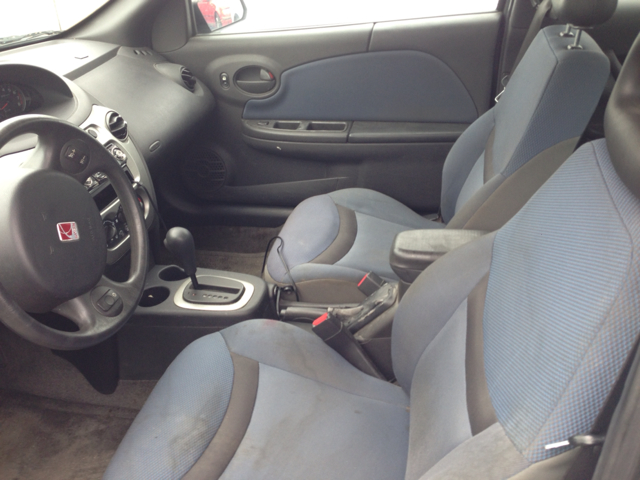 Saturn Ion 2004 photo 1