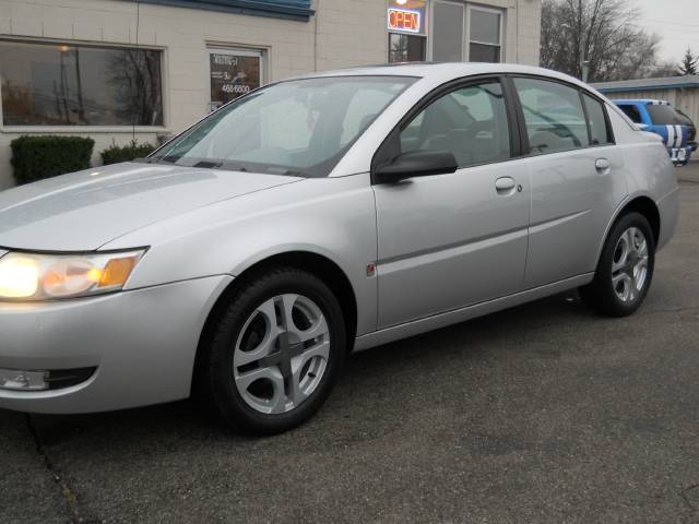 Saturn Ion 2004 photo 1