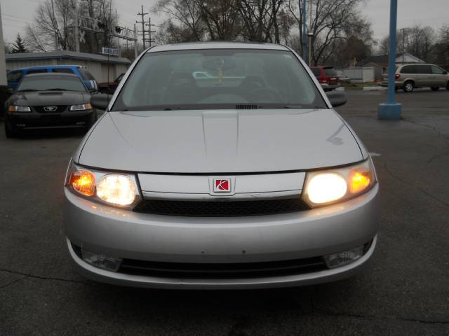 Saturn Ion 2004 photo 2