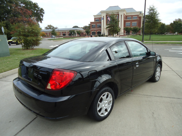 Saturn Ion 2004 photo 1