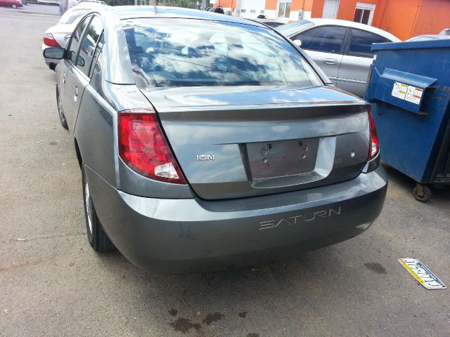 Saturn Ion 2004 photo 2