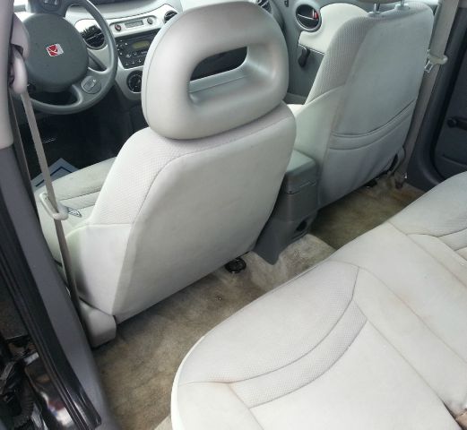 Saturn Ion 2004 photo 3