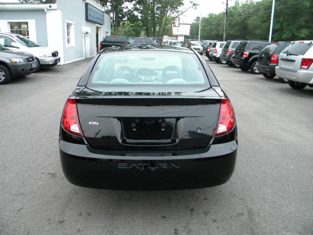 Saturn Ion 2004 photo 2