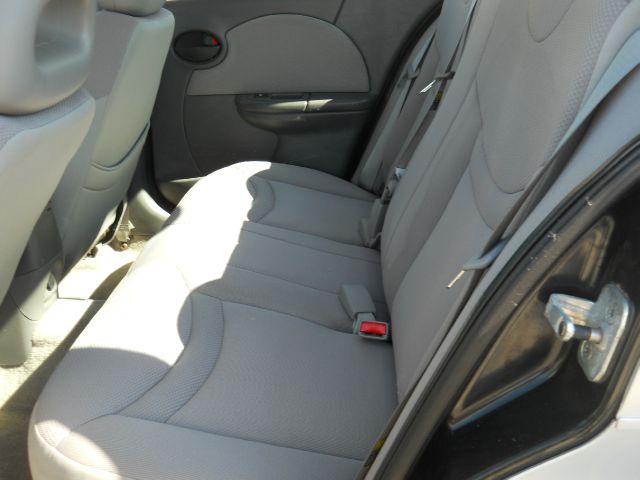 Saturn Ion 2004 photo 12