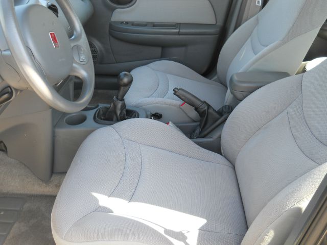 Saturn Ion 2004 photo 3