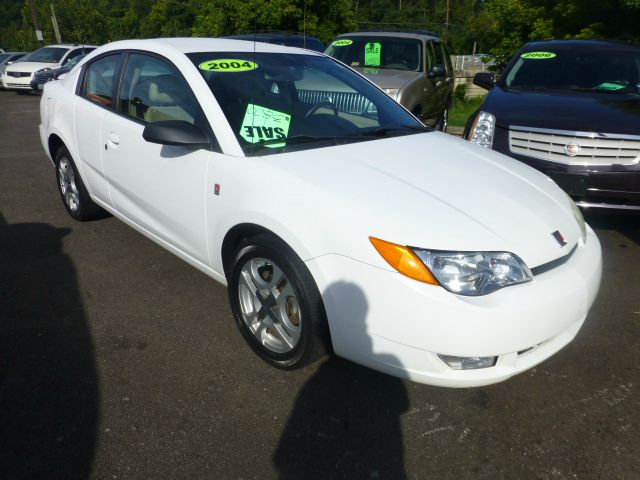 Saturn Ion 2004 photo 1