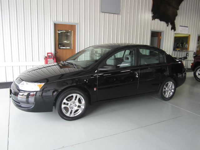 Saturn Ion 2004 photo 1