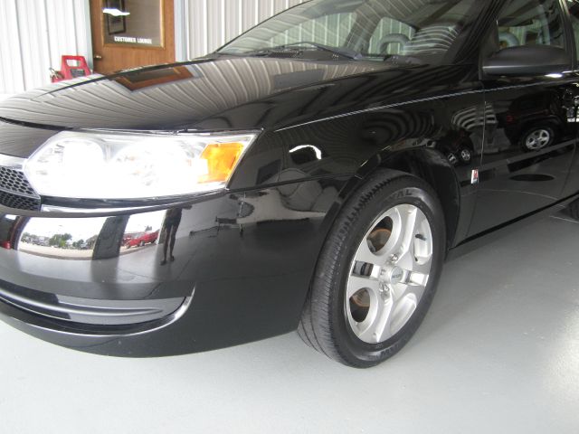 Saturn Ion 2004 photo 2