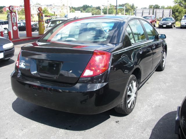 Saturn Ion 2004 photo 1