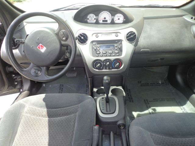 Saturn Ion 2004 photo 11