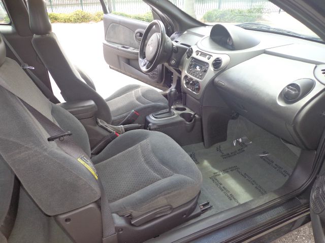 Saturn Ion 2004 photo 3