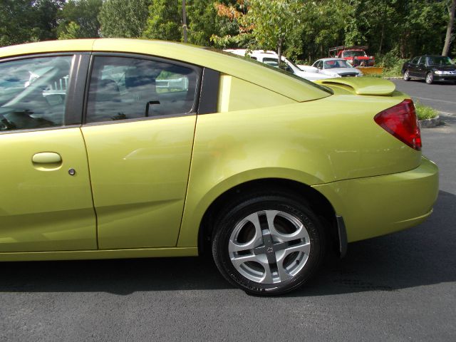 Saturn Ion 2004 photo 2