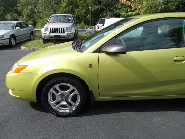 Saturn Ion 2004 photo 3