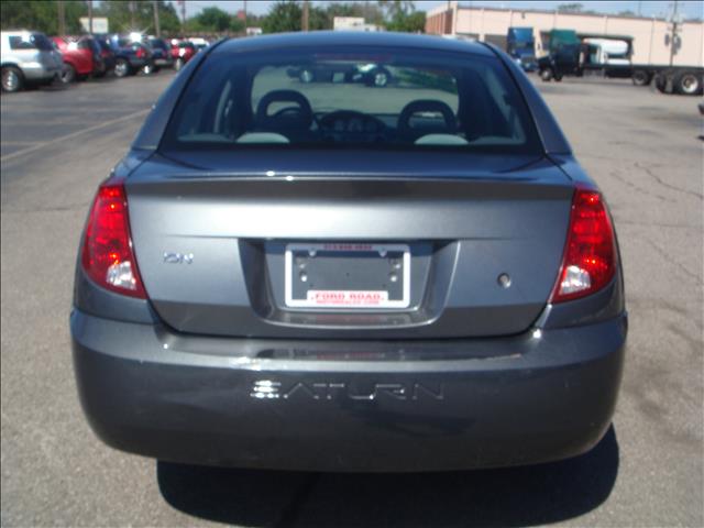 Saturn Ion 2004 photo 1