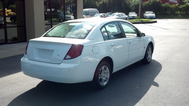 Saturn Ion 2004 photo 4