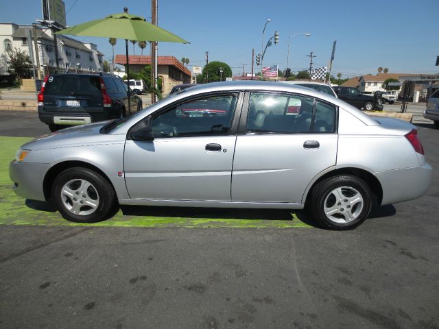 Saturn Ion 2004 photo 2