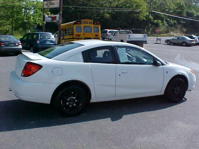 Saturn Ion 2004 photo 11