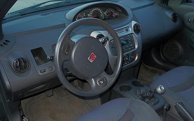 Saturn Ion 2004 photo 4