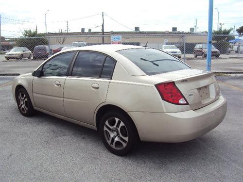 Saturn Ion 2005 photo 2