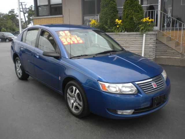 Saturn Ion 2005 photo 1