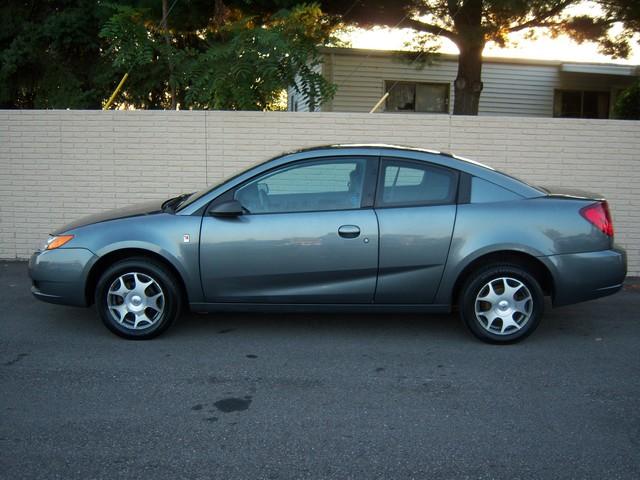 Saturn Ion 2005 photo 2