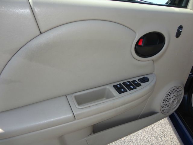 Saturn Ion 2005 photo 17