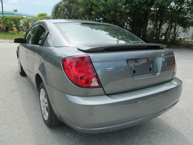 Saturn Ion 2005 photo 1